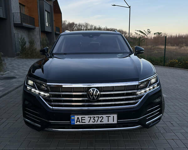 Синий Фольксваген Туарег, объемом двигателя 2.97 л и пробегом 49 тыс. км за 65999 $, фото 11 на Automoto.ua