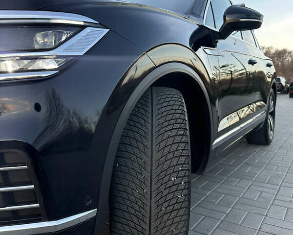 Синий Фольксваген Туарег, объемом двигателя 2.97 л и пробегом 49 тыс. км за 65999 $, фото 13 на Automoto.ua