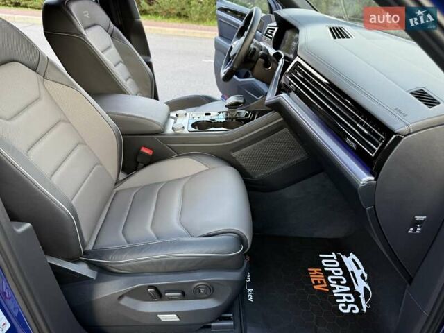 Синий Фольксваген Туарег, объемом двигателя 3 л и пробегом 79 тыс. км за 62500 $, фото 52 на Automoto.ua