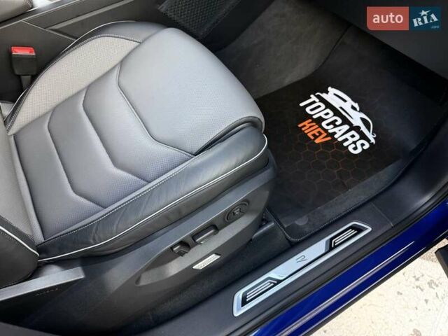 Синий Фольксваген Туарег, объемом двигателя 3 л и пробегом 79 тыс. км за 62500 $, фото 53 на Automoto.ua