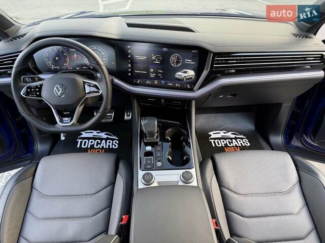 Синий Фольксваген Туарег, объемом двигателя 3 л и пробегом 79 тыс. км за 62500 $, фото 60 на Automoto.ua