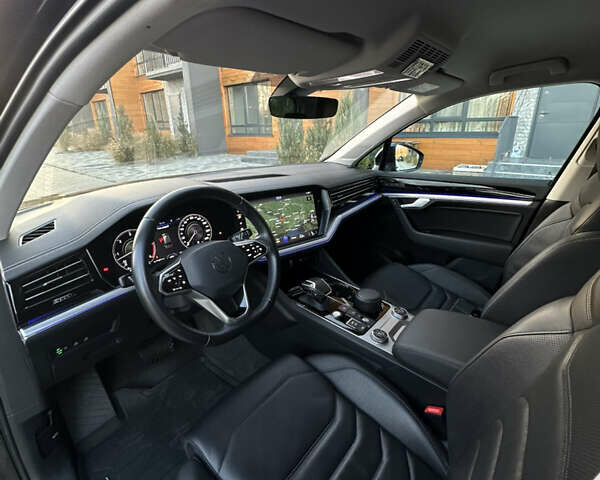 Синий Фольксваген Туарег, объемом двигателя 2.97 л и пробегом 49 тыс. км за 65999 $, фото 31 на Automoto.ua