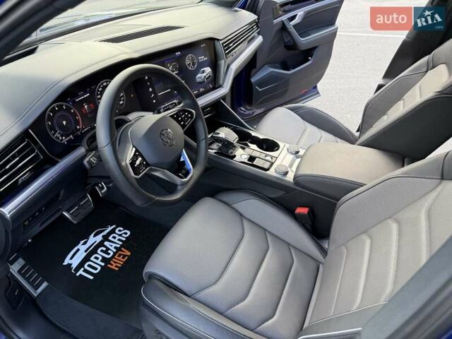 Синий Фольксваген Туарег, объемом двигателя 3 л и пробегом 79 тыс. км за 62500 $, фото 27 на Automoto.ua