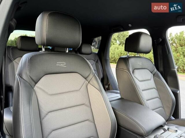 Синий Фольксваген Туарег, объемом двигателя 3 л и пробегом 79 тыс. км за 62500 $, фото 54 на Automoto.ua