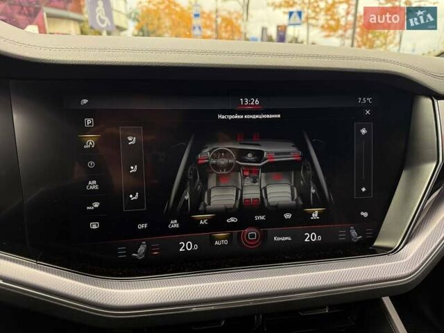 Синий Фольксваген Туарег, объемом двигателя 3 л и пробегом 61 тыс. км за 67990 $, фото 25 на Automoto.ua