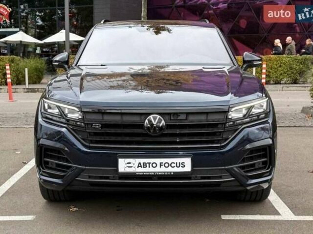 Синий Фольксваген Туарег, объемом двигателя 3 л и пробегом 61 тыс. км за 67990 $, фото 2 на Automoto.ua