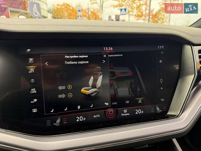 Синий Фольксваген Туарег, объемом двигателя 3 л и пробегом 61 тыс. км за 67990 $, фото 24 на Automoto.ua