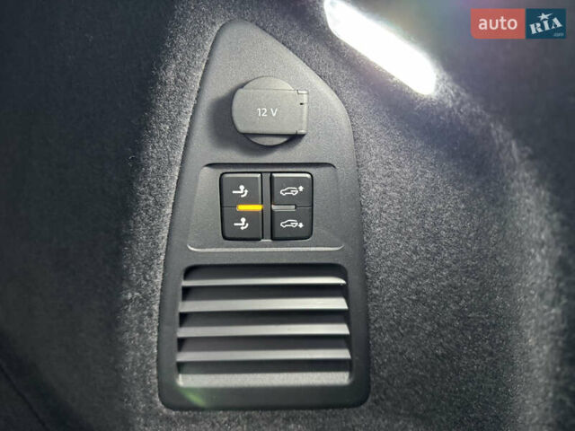 Синій Фольксваген Туарег, об'ємом двигуна 3 л та пробігом 6 тис. км за 69999 $, фото 33 на Automoto.ua