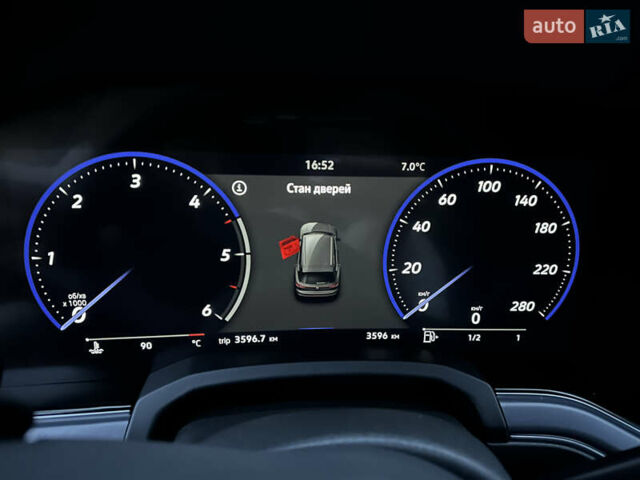 Синій Фольксваген Туарег, об'ємом двигуна 2.97 л та пробігом 3 тис. км за 91000 $, фото 7 на Automoto.ua