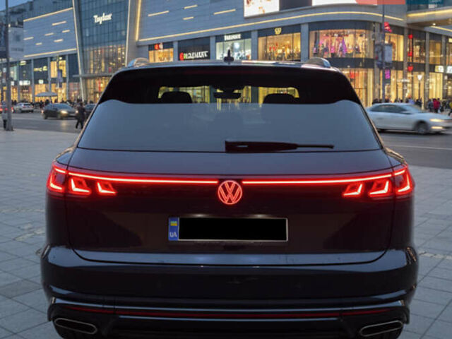 Синій Фольксваген Туарег, об'ємом двигуна 2.97 л та пробігом 3 тис. км за 91000 $, фото 12 на Automoto.ua