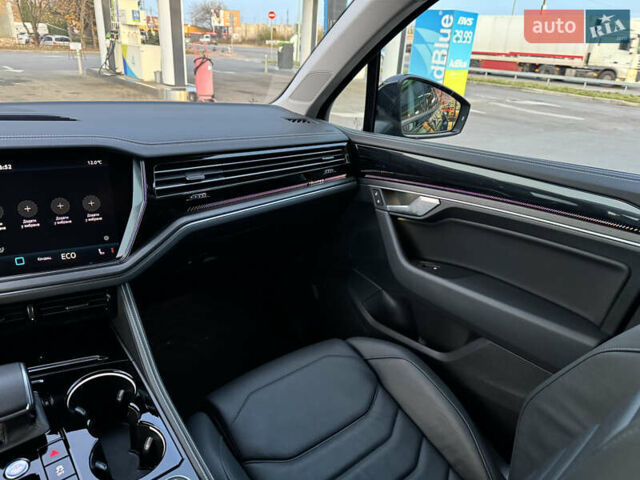 Синій Фольксваген Туарег, об'ємом двигуна 3 л та пробігом 6 тис. км за 69999 $, фото 27 на Automoto.ua