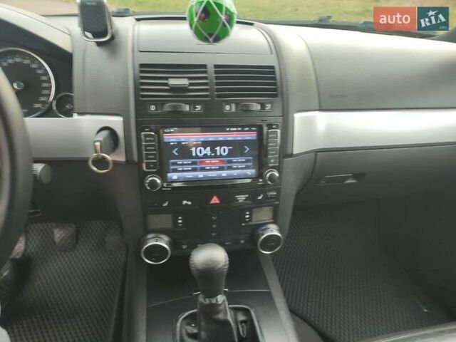 Зелений Фольксваген Туарег, об'ємом двигуна 2.46 л та пробігом 322 тис. км за 7200 $, фото 15 на Automoto.ua