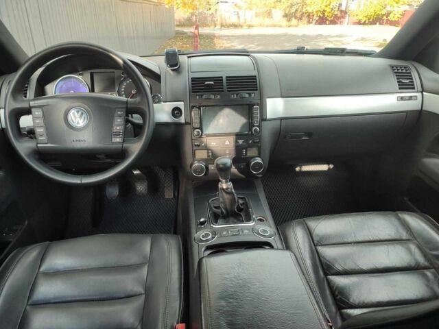 Зеленый Фольксваген Туарег, объемом двигателя 2.5 л и пробегом 322 тыс. км за 7200 $, фото 2 на Automoto.ua