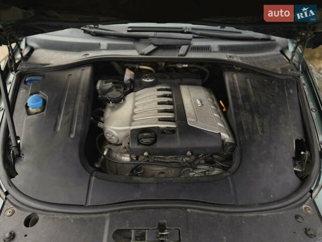 Зеленый Фольксваген Туарег, объемом двигателя 3.19 л и пробегом 259 тыс. км за 7999 $, фото 16 на Automoto.ua