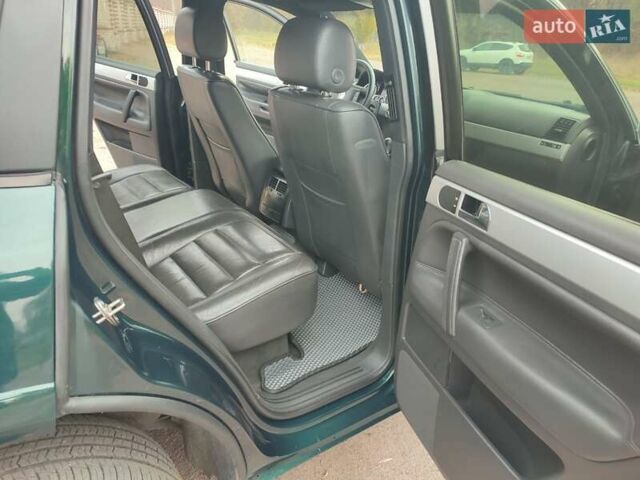 Зелений Фольксваген Туарег, об'ємом двигуна 2.46 л та пробігом 322 тис. км за 7200 $, фото 14 на Automoto.ua