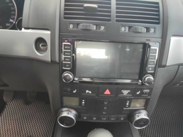 Зеленый Фольксваген Туарег, объемом двигателя 2.5 л и пробегом 322 тыс. км за 7200 $, фото 10 на Automoto.ua