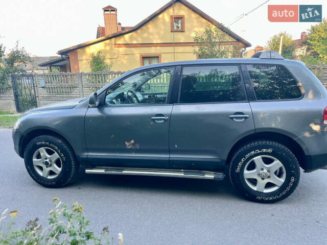 Зеленый Фольксваген Туарег, объемом двигателя 2.5 л и пробегом 303 тыс. км за 2999 $, фото 12 на Automoto.ua