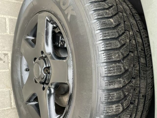 Зеленый Фольксваген Туарег, объемом двигателя 3.2 л и пробегом 111 тыс. км за 5000 $, фото 5 на Automoto.ua