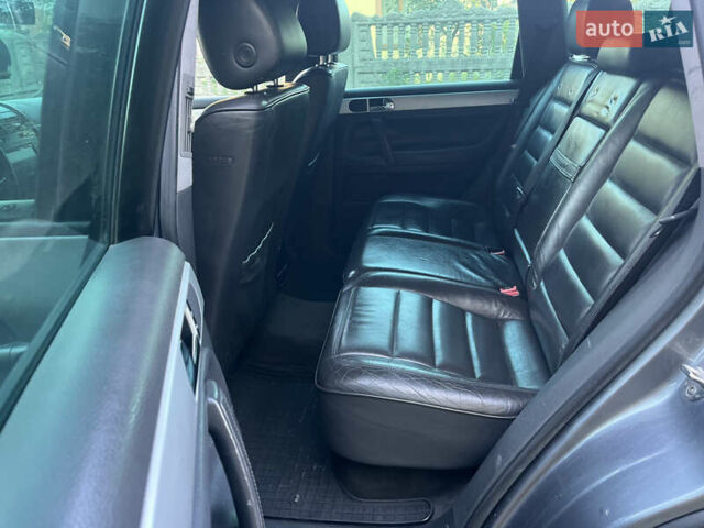 Зеленый Фольксваген Туарег, объемом двигателя 2.5 л и пробегом 303 тыс. км за 2999 $, фото 25 на Automoto.ua