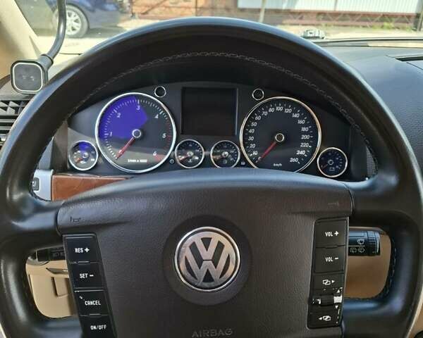 Зеленый Фольксваген Туарег, объемом двигателя 2.5 л и пробегом 353 тыс. км за 7500 $, фото 11 на Automoto.ua