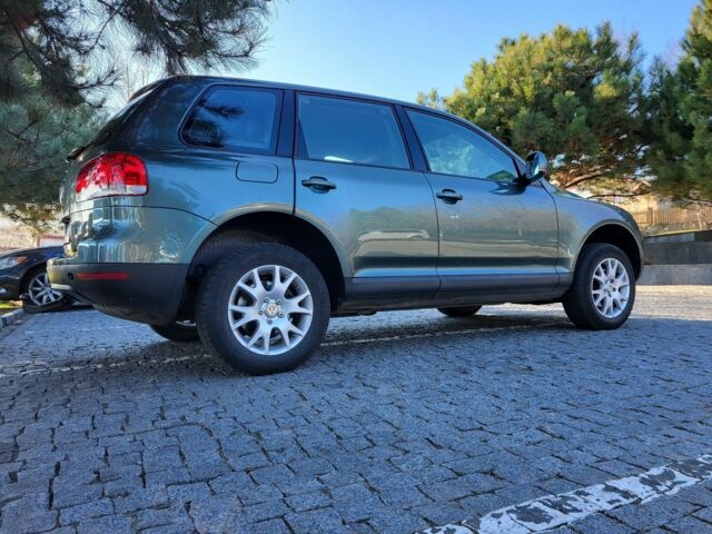 Зеленый Фольксваген Туарег, объемом двигателя 2.5 л и пробегом 350 тыс. км за 8600 $, фото 4 на Automoto.ua