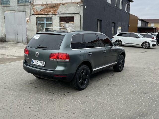 Зеленый Фольксваген Туарег, объемом двигателя 3.2 л и пробегом 111 тыс. км за 5000 $, фото 3 на Automoto.ua