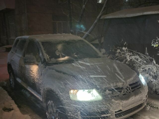 Зеленый Фольксваген Туарег, объемом двигателя 2.5 л и пробегом 350 тыс. км за 8600 $, фото 11 на Automoto.ua