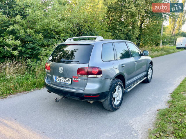 Зеленый Фольксваген Туарег, объемом двигателя 2.5 л и пробегом 303 тыс. км за 2999 $, фото 7 на Automoto.ua