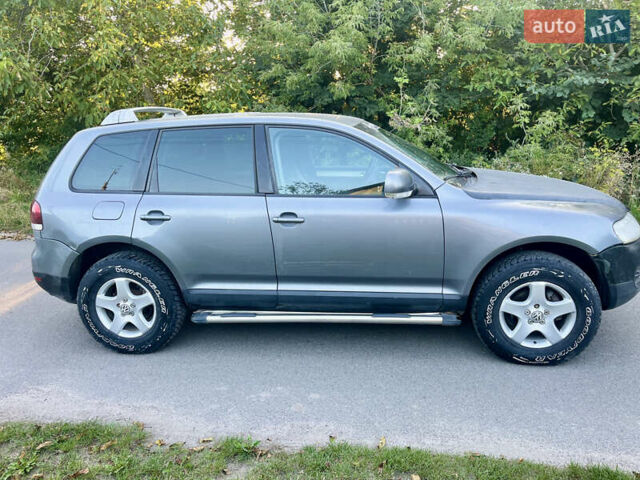 Зеленый Фольксваген Туарег, объемом двигателя 2.5 л и пробегом 303 тыс. км за 2999 $, фото 5 на Automoto.ua