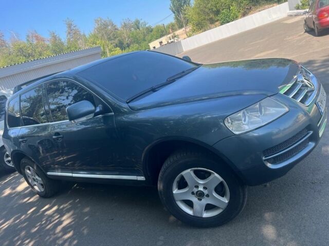 Зеленый Фольксваген Туарег, объемом двигателя 2.5 л и пробегом 281 тыс. км за 5000 $, фото 3 на Automoto.ua