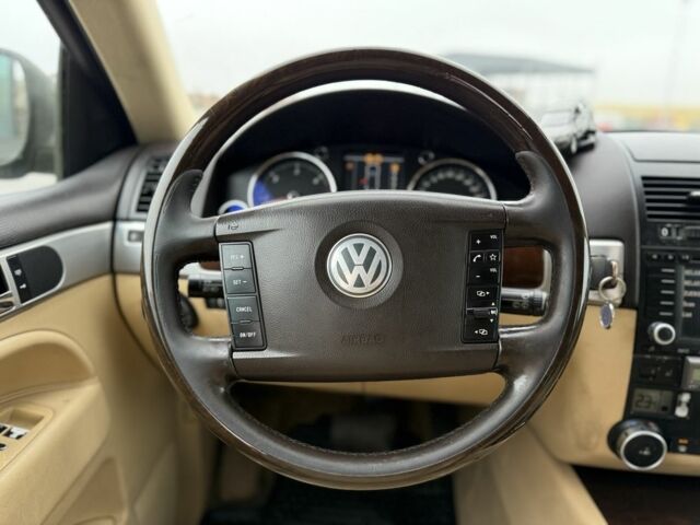 Зеленый Фольксваген Туарег, объемом двигателя 2.5 л и пробегом 370 тыс. км за 3699 $, фото 7 на Automoto.ua