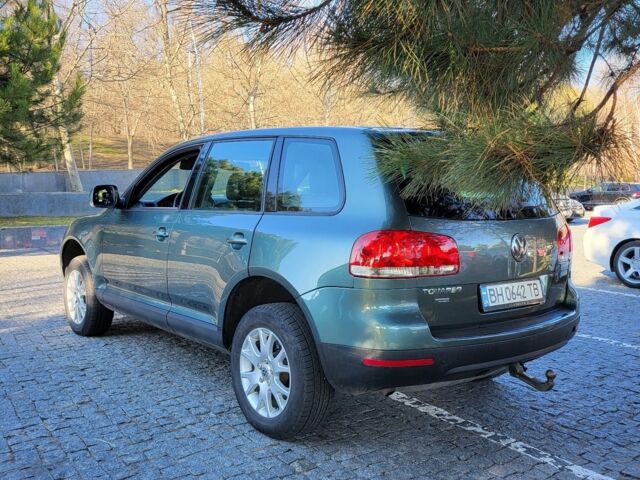 Зеленый Фольксваген Туарег, объемом двигателя 2.5 л и пробегом 350 тыс. км за 8600 $, фото 7 на Automoto.ua