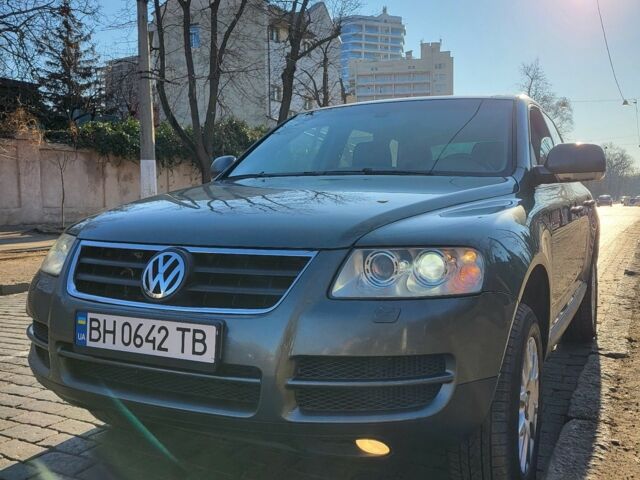 Зеленый Фольксваген Туарег, объемом двигателя 2.5 л и пробегом 350 тыс. км за 8600 $, фото 5 на Automoto.ua