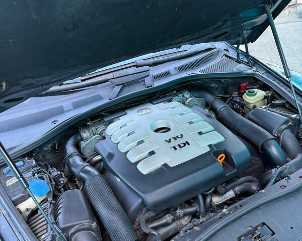 Зеленый Фольксваген Туарег, объемом двигателя 4.92 л и пробегом 201 тыс. км за 6800 $, фото 22 на Automoto.ua