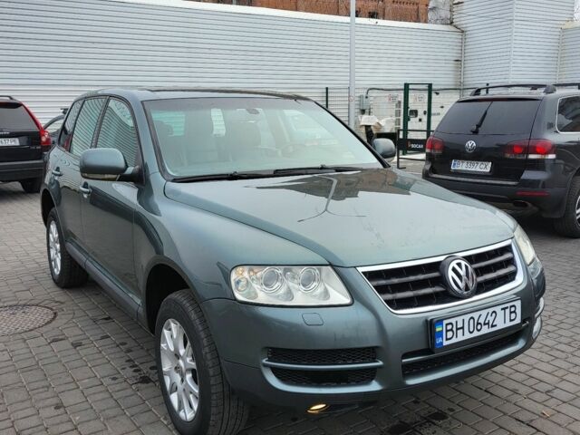 Зеленый Фольксваген Туарег, объемом двигателя 2.5 л и пробегом 350 тыс. км за 8600 $, фото 15 на Automoto.ua