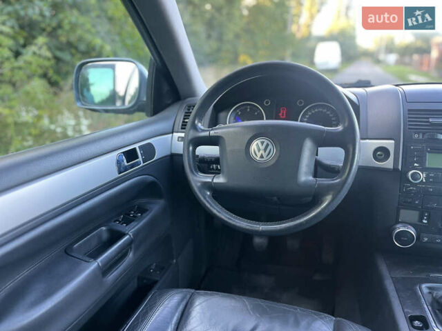 Зеленый Фольксваген Туарег, объемом двигателя 2.5 л и пробегом 303 тыс. км за 2999 $, фото 22 на Automoto.ua