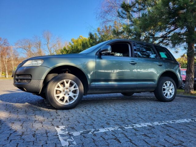 Зеленый Фольксваген Туарег, объемом двигателя 2.5 л и пробегом 350 тыс. км за 8600 $, фото 3 на Automoto.ua