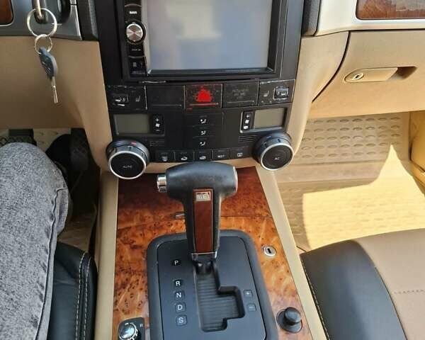 Зеленый Фольксваген Туарег, объемом двигателя 2.5 л и пробегом 353 тыс. км за 7500 $, фото 7 на Automoto.ua