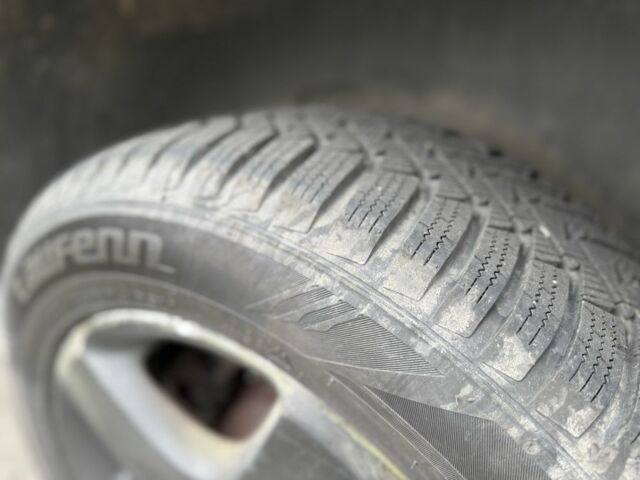 Зеленый Фольксваген Туарег, объемом двигателя 2.5 л и пробегом 370 тыс. км за 3699 $, фото 9 на Automoto.ua