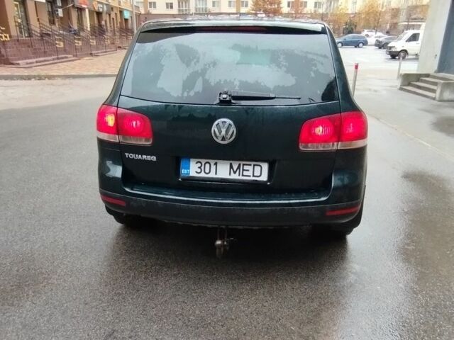 Зеленый Фольксваген Туарег, объемом двигателя 2.5 л и пробегом 452 тыс. км за 4700 $, фото 2 на Automoto.ua