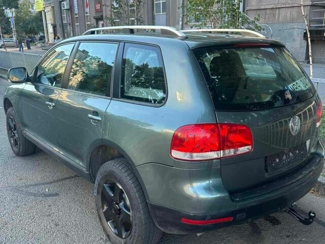 Зеленый Фольксваген Туарег, объемом двигателя 0 л и пробегом 325 тыс. км за 5000 $, фото 5 на Automoto.ua