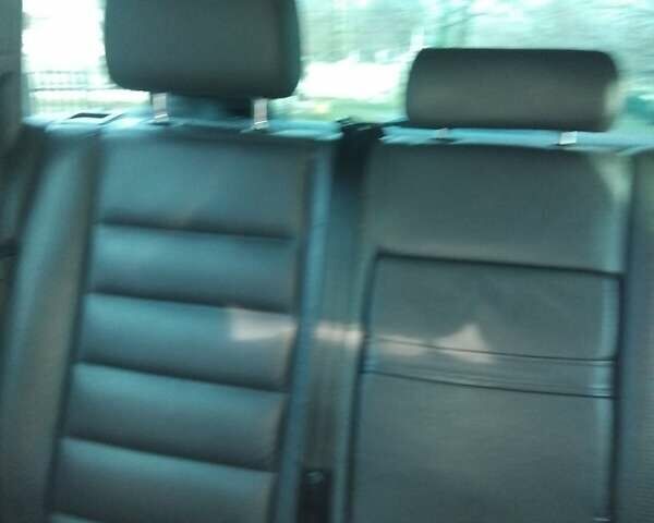 Зеленый Фольксваген Туарег, объемом двигателя 2.97 л и пробегом 408 тыс. км за 8200 $, фото 4 на Automoto.ua