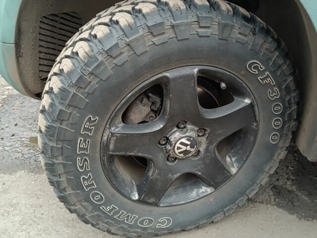 Зеленый Фольксваген Туарег, объемом двигателя 2.5 л и пробегом 300 тыс. км за 5000 $, фото 7 на Automoto.ua