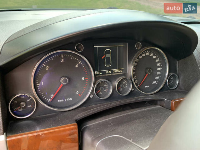 Зелений Фольксваген Туарег, об'ємом двигуна 3 л та пробігом 380 тис. км за 7200 $, фото 22 на Automoto.ua