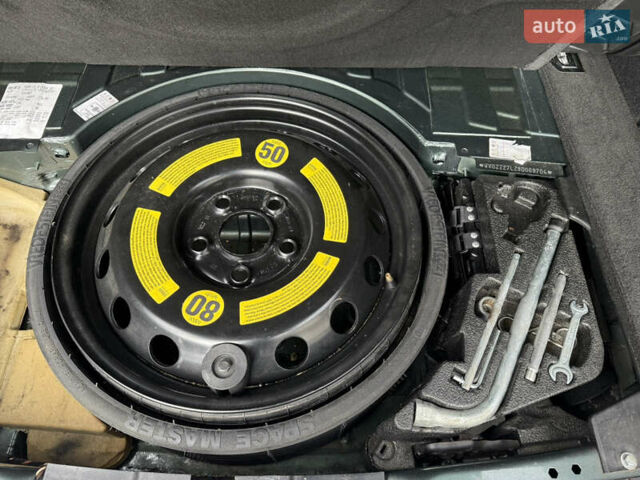 Зеленый Фольксваген Туарег, объемом двигателя 2.97 л и пробегом 350 тыс. км за 13999 $, фото 21 на Automoto.ua