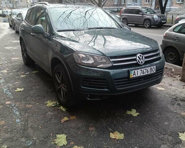 Зелений Фольксваген Туарег, об'ємом двигуна 2.97 л та пробігом 445 тис. км за 16800 $, фото 37 на Automoto.ua