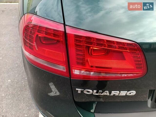Зелений Фольксваген Туарег, об'ємом двигуна 2.97 л та пробігом 445 тис. км за 16800 $, фото 18 на Automoto.ua