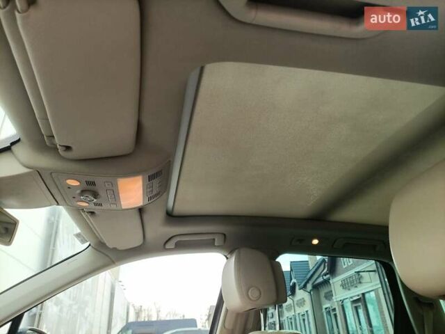 Зелений Фольксваген Туарег, об'ємом двигуна 2.97 л та пробігом 445 тис. км за 16800 $, фото 17 на Automoto.ua