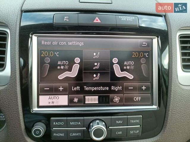 Зелений Фольксваген Туарег, об'ємом двигуна 2.97 л та пробігом 445 тис. км за 16800 $, фото 35 на Automoto.ua