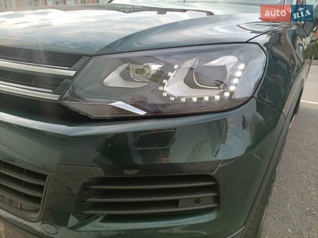 Зелений Фольксваген Туарег, об'ємом двигуна 2.97 л та пробігом 445 тис. км за 16800 $, фото 11 на Automoto.ua
